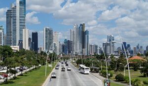 panama capital y cerrajero y kaba